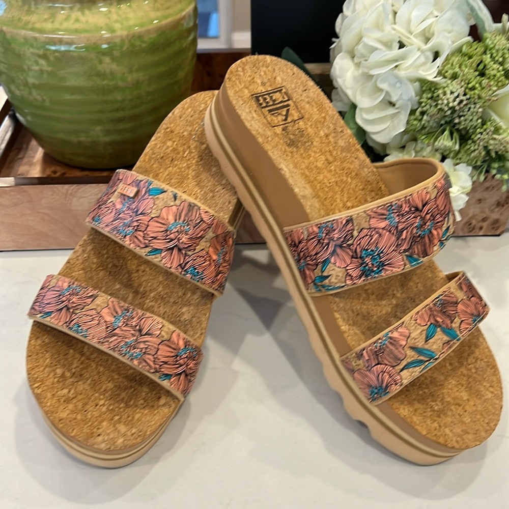Reef Women's Tan Floral Cork Slide Sandals